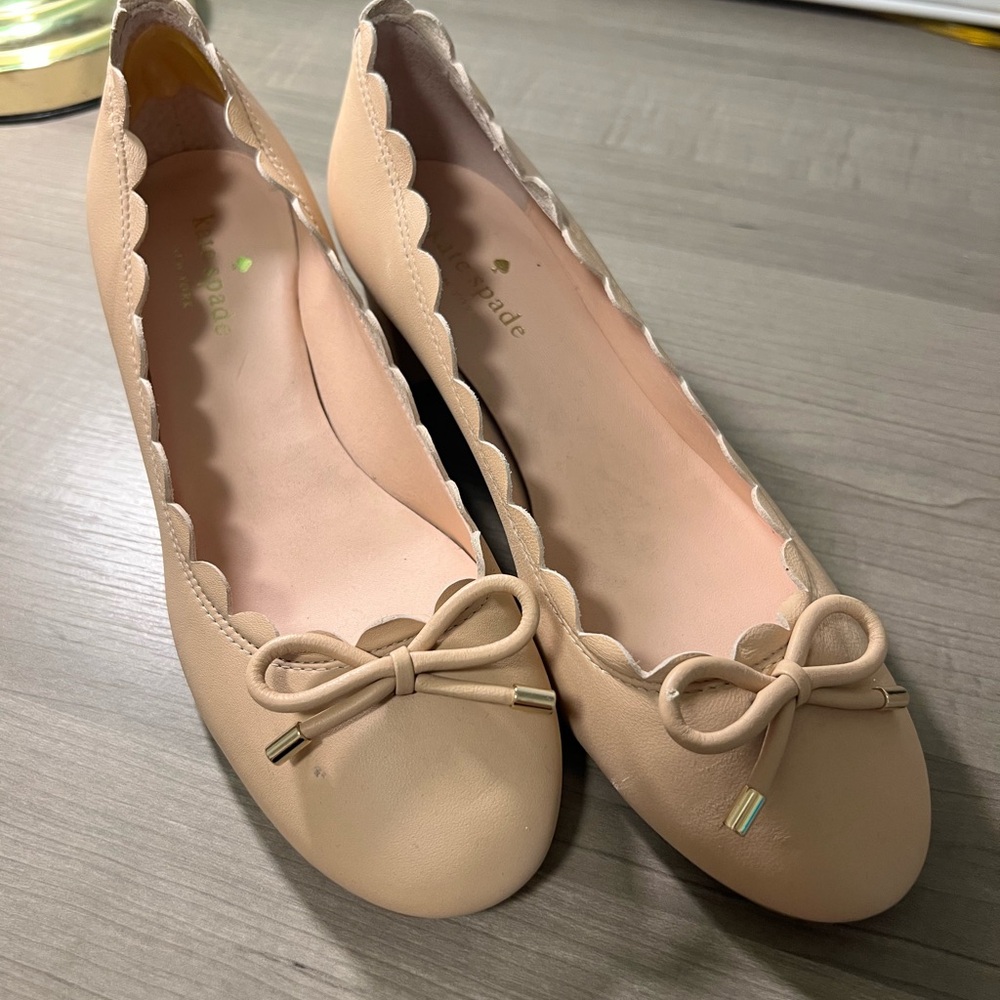 Kate Spade Cream Scalloped heels